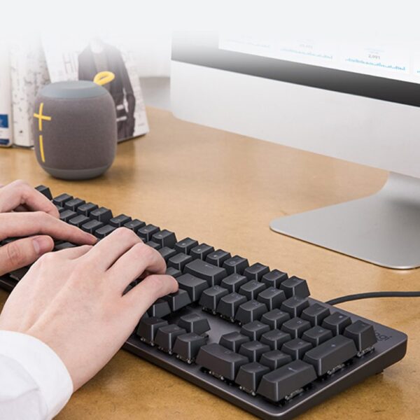 Logitech K845 Full-size Backlit Gaming Mechanical Keyboard TTC Red Shaft 104 Buttons USB Interface - Black